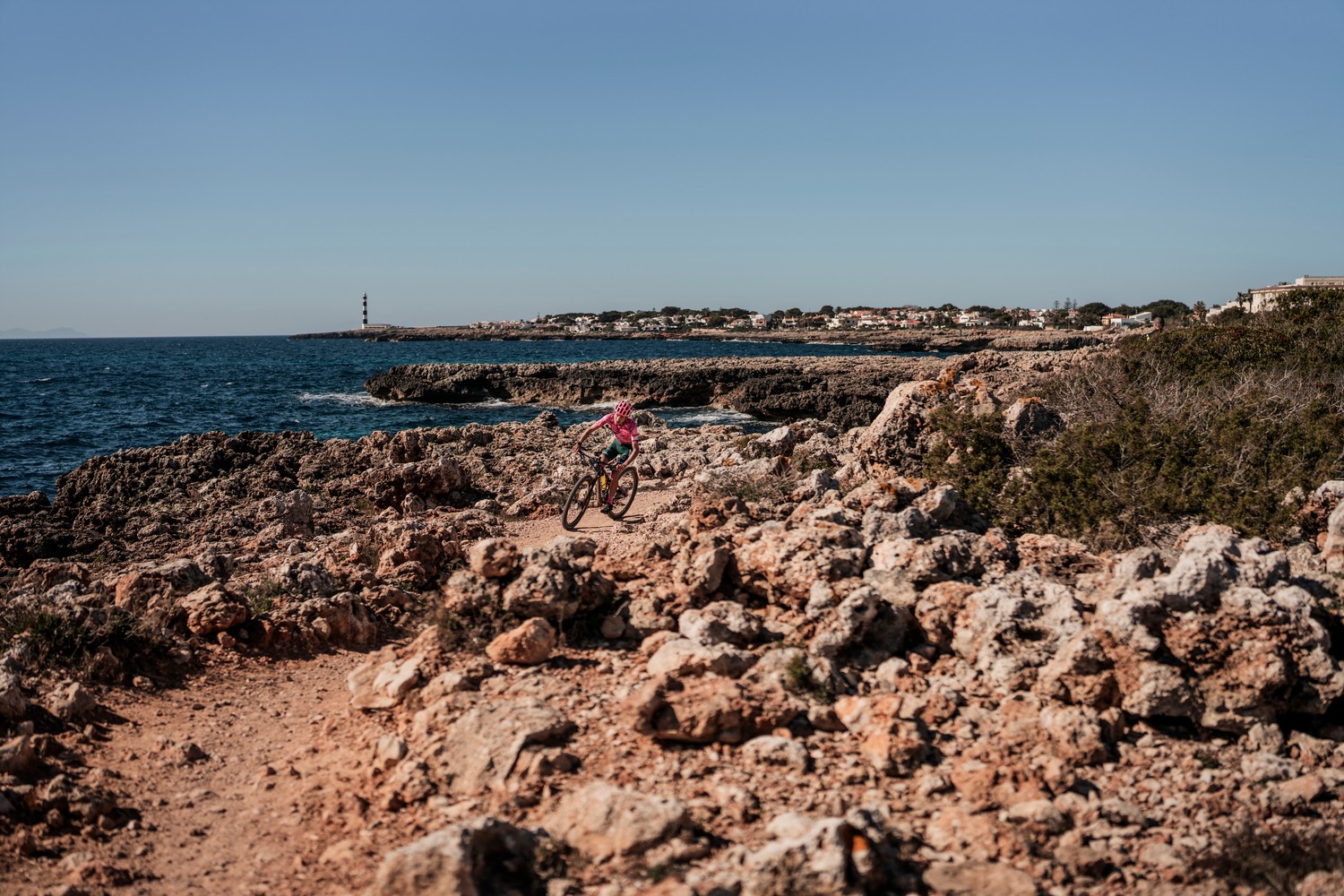 Lachlan Morton en Camí de Cavalls 360º Non-Stop MTB (Foto: Jordi Saragossa).