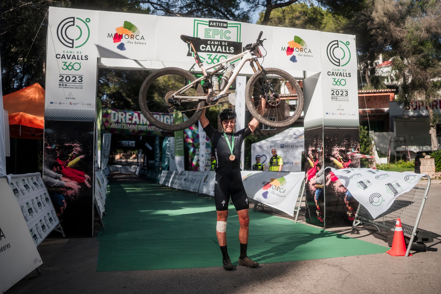 Gerard Minoves a l'ARTIEM Epic Camí de Cavalls 360º Menorca 2023 (Foto: The Adventure Bakery).