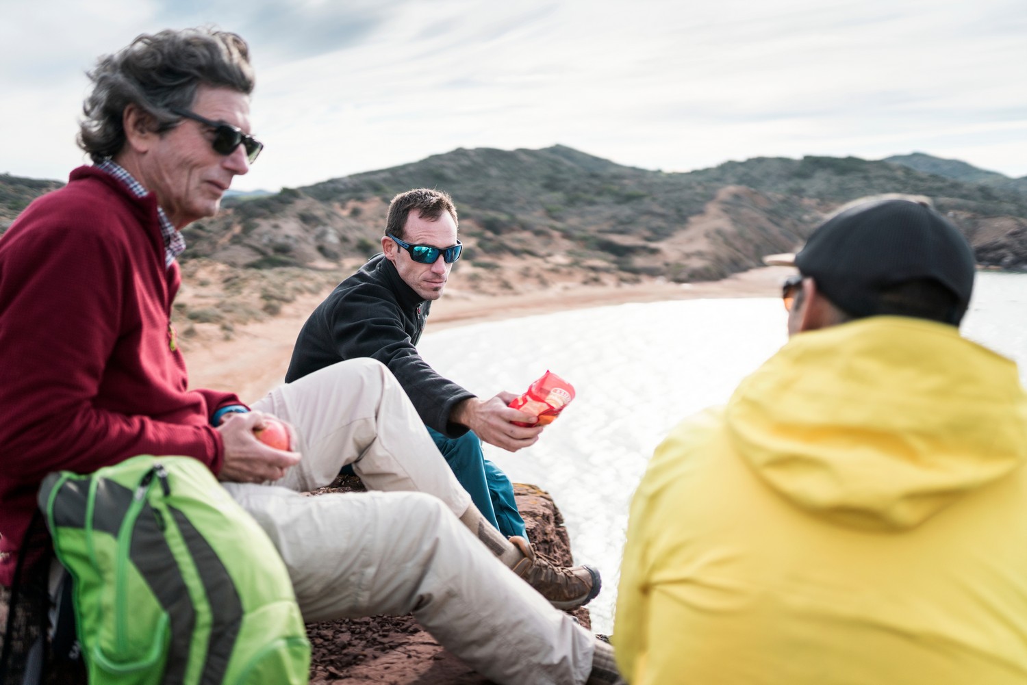 Un grup de senderistes s'atura per recuperar forces (Foto: The Adventure Bakery).